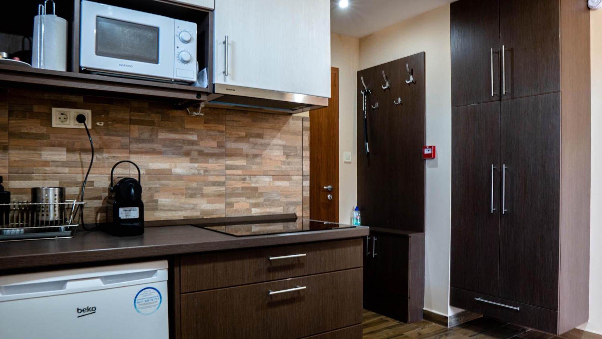 Family Apartman Eplény Exteriör bild